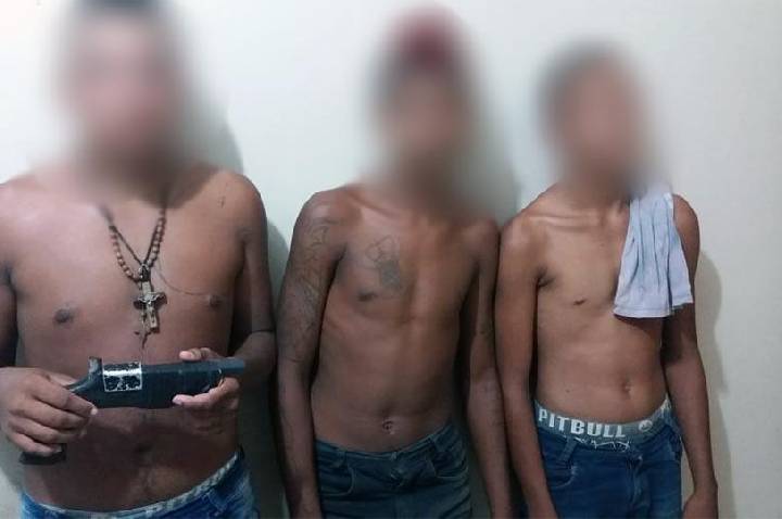 Adolescentes são apreendidos com arma de fogo na zona Leste de Porto Velho