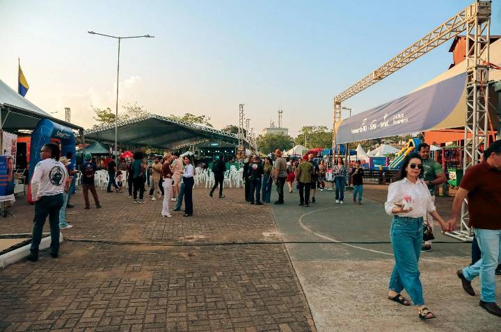 Agrotec vira programa em família e surpreende visitantes na primeira experiência