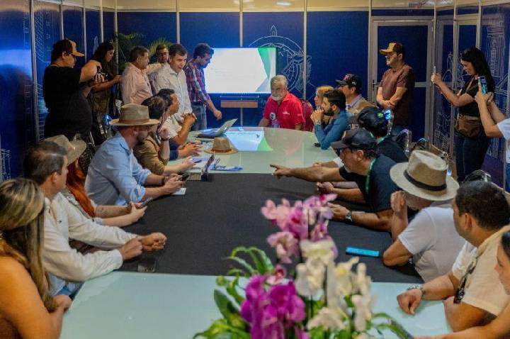 Alero debate rotas internacionais para escoamento da produção na Rondônia Rural Show Internacional