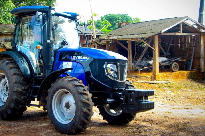 Alero no Agro: emenda da Assembleia fortalece produção rural com trator em Alvorada D’Oeste