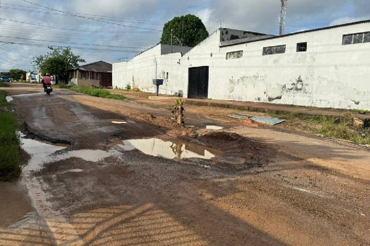 Após pedido de Edimilson Dourado, prefeitura realiza operação tapa-buracos na zona sul de Porto Velho