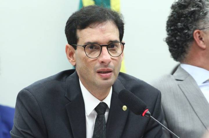 Comissão especial pode votar parecer sobre o fim da escala 6x1 nesta quarta-feira