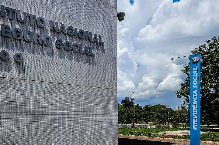 Conselho da Justiça Federal libera R$ 2 bilhões em pagamentos do INSS