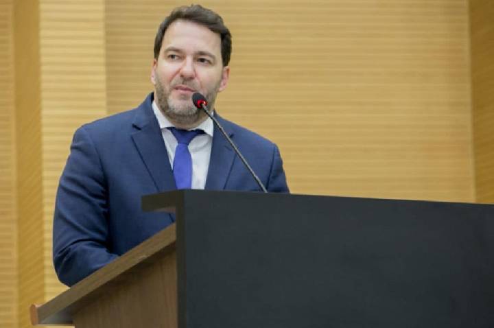 Deputado Alex Redano solicita recuperação da RO-408 entre Campo Novo e Vila União