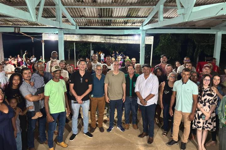 Investimentos no setor agrícola: deputado Alan Queiroz entrega equipamentos para o município de Monte Negro