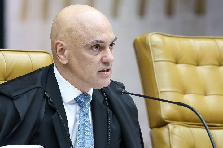 Moraes pede explicações após falhas na tornozeleira de Débora do Batom