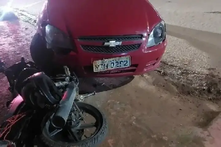 Motorista embriagado é preso após atropelar moto por aplicativo com passageiro na zona Leste