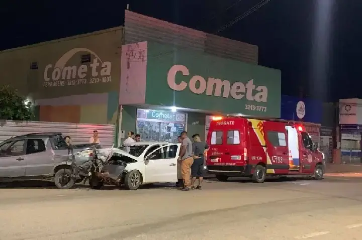 Motorista fica inconsciente após acidente na zona sul