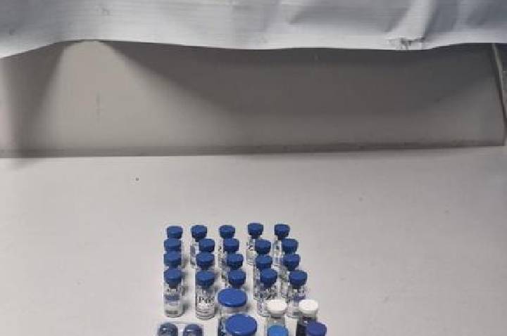 PF realiza prisões por importação ilegal de medicamentos no Aeroporto do Galeão