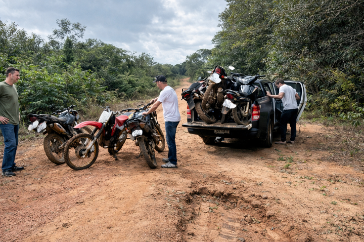 Polícia Civil recupera motos furtadas de pátio e prende três suspeitos em Vilhena