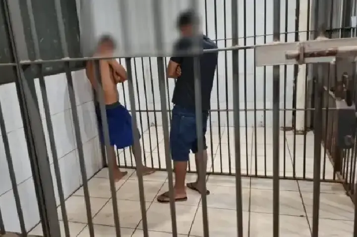 Polícia Militar prende dupla e apreende mais de 300 porções de drogas em Porto Velho