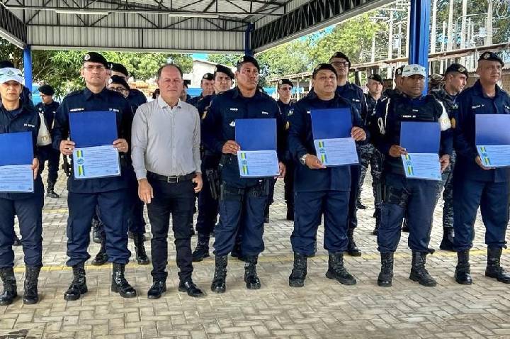 Policiais Militares são homenageados com Voto de Louvor por atuação no combate ao tráfico no Vale do Jamari