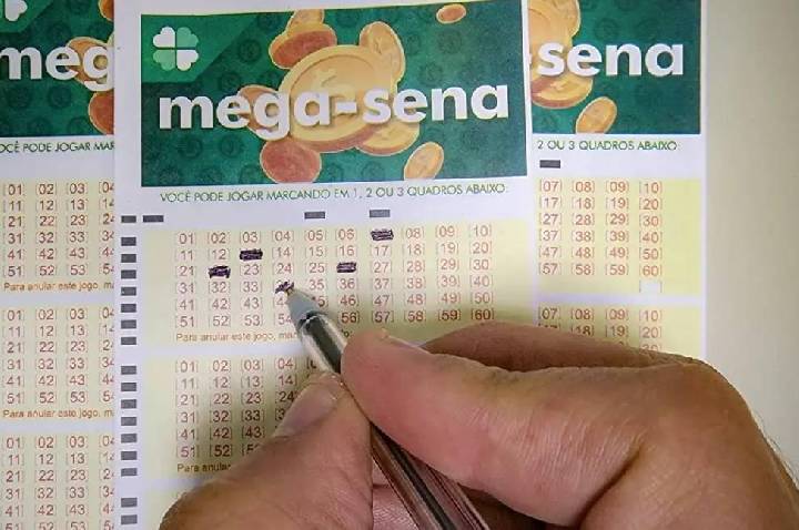 Prêmio da Mega-Sena acumula em 100 milhões de reais após sorteio sem acertadores