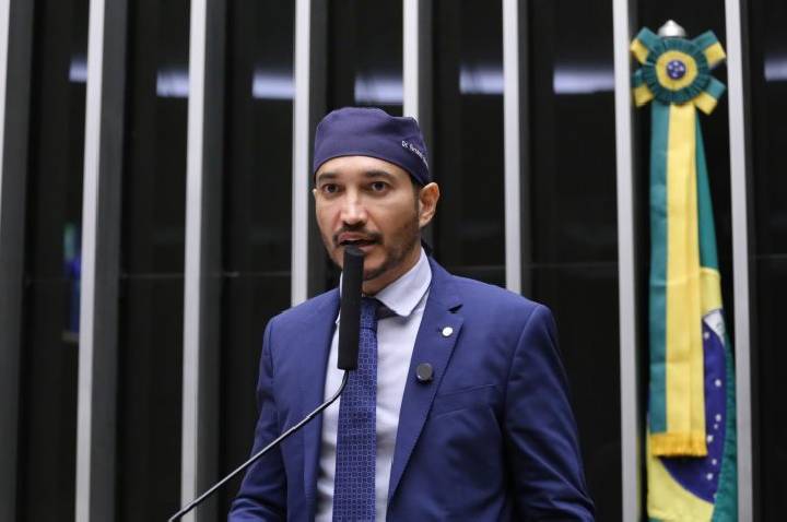 Projeto garante adicional de insalubridade e periculosidade a professores