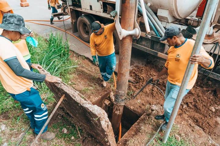Semana fecha com serviços de limpeza por toda Porto Velho
