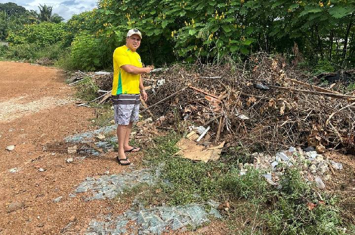 Vereador Edimilson Dourado cobra limpeza urgente em área tomada por lixo no bairro Aeroclube