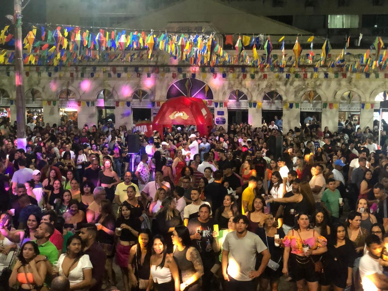 FINAL DE SEMANA: Prévias de Réveillon e Carnaval 2025 no Mercado Cultural de Porto Velho