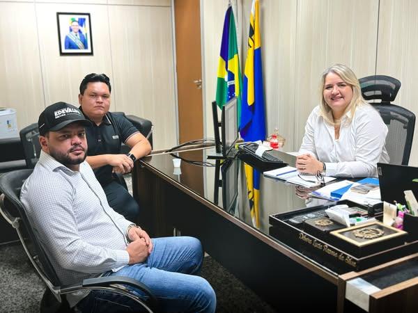 Deputado Edevaldo Neves e Secretária Débora Raposo Discutem Melhorias na Educação de Rondônia