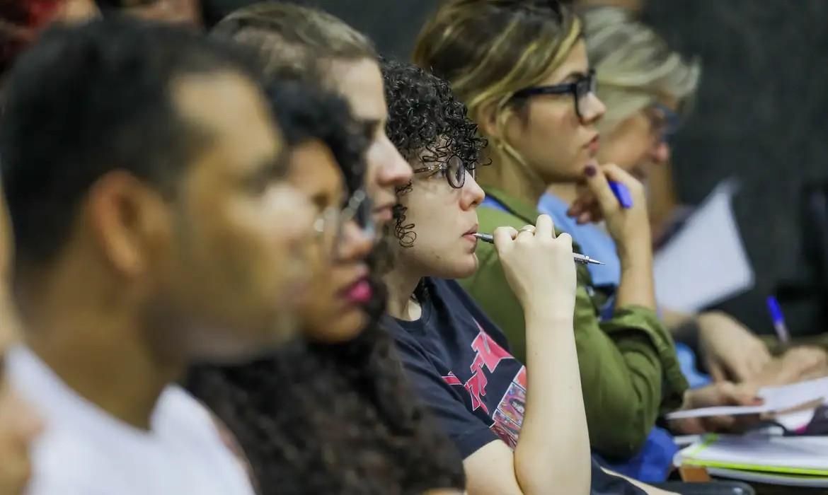 Governo anuncia concurso da Polícia Federal com 2 mil vagas
