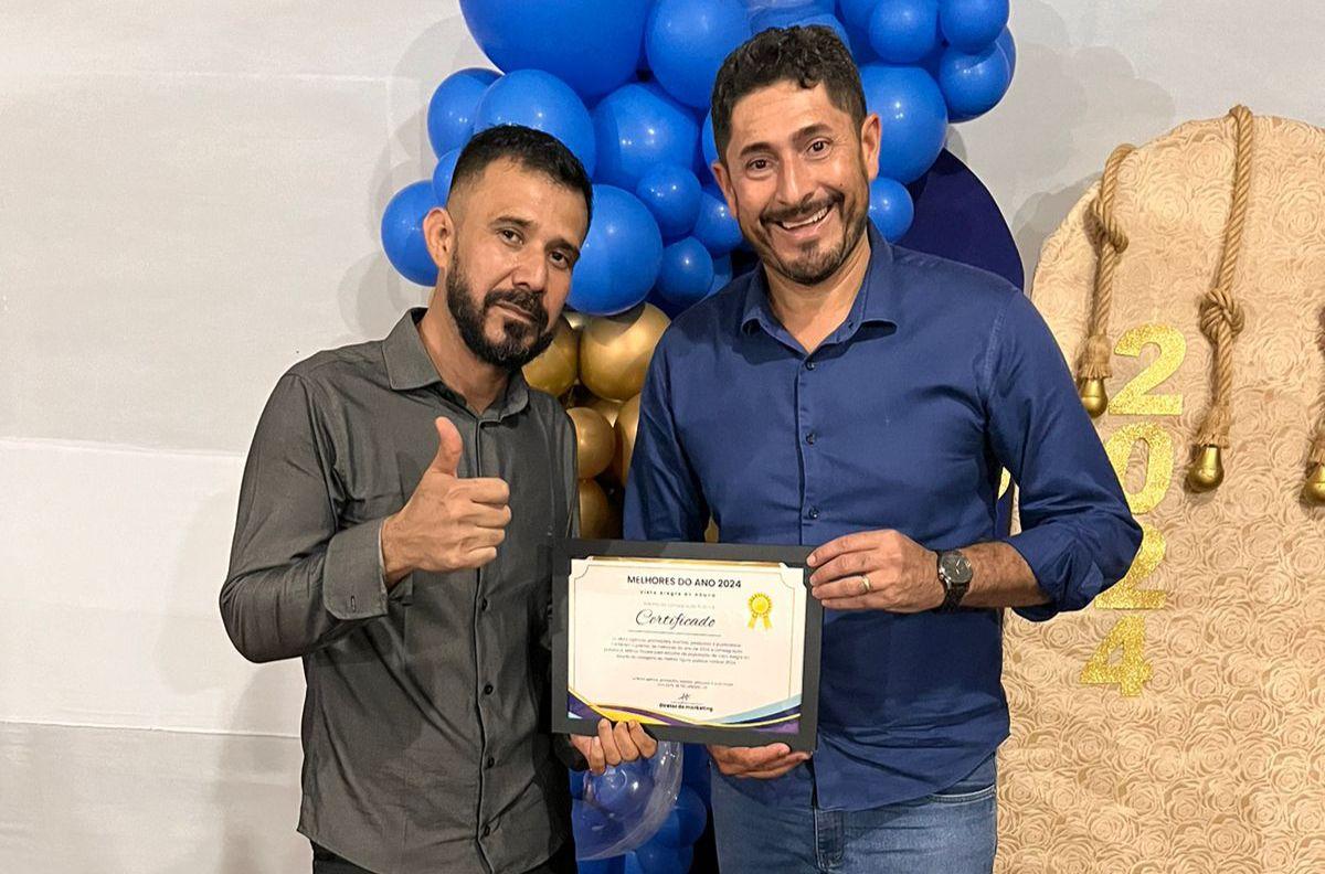 Márcio Pacele recebe Certificado de Pessoa Pública Notável no evento Melhores do Ano 2024
