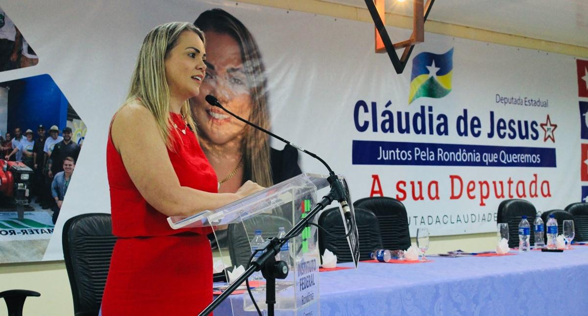 Rondônia sanciona Lei nº 5.972/2025 criando o Calendário da Mulher