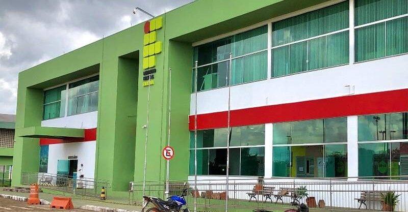 Calama oferece vagas para estagiários de nível superior da área de Administração