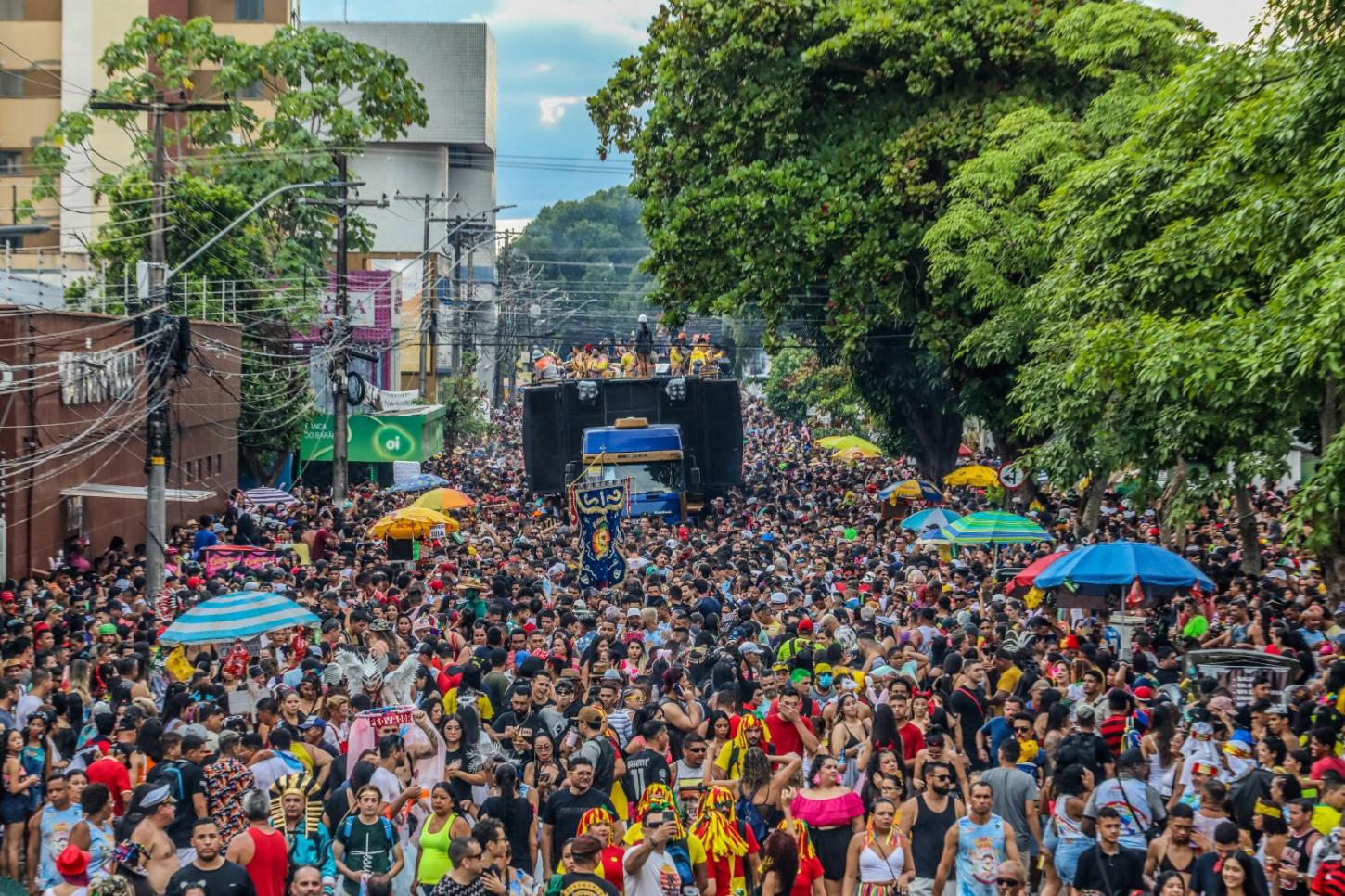 Cerca de 70% das pessoas devem ficar em casa no Carnaval, diz pesquisa