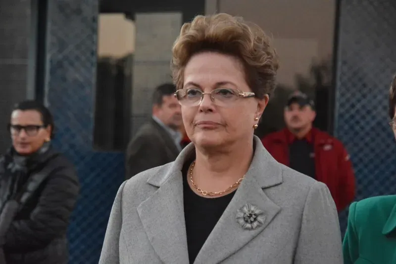 Ex-presidente Dilma Rousseff é internada na China