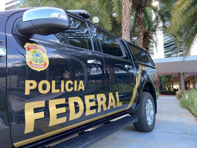 Mulher que trabalhava para a Caixa Econômica Federal é detida pela PF por aplicar golpes em clientes