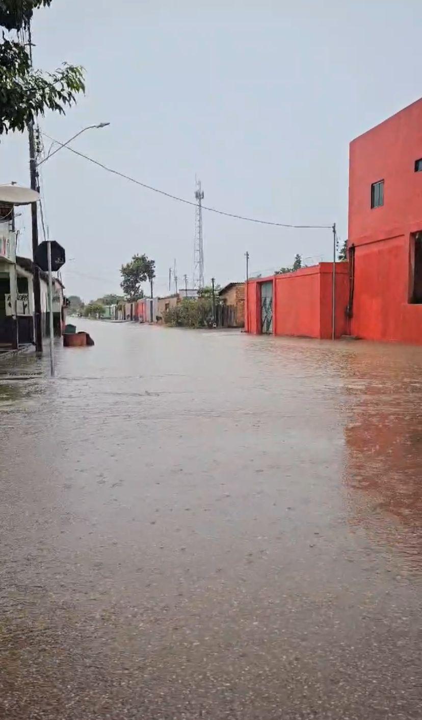 População de Porto Velho vive duas cidades: uma real e outra no Instagram do prefeito Léo Moraes