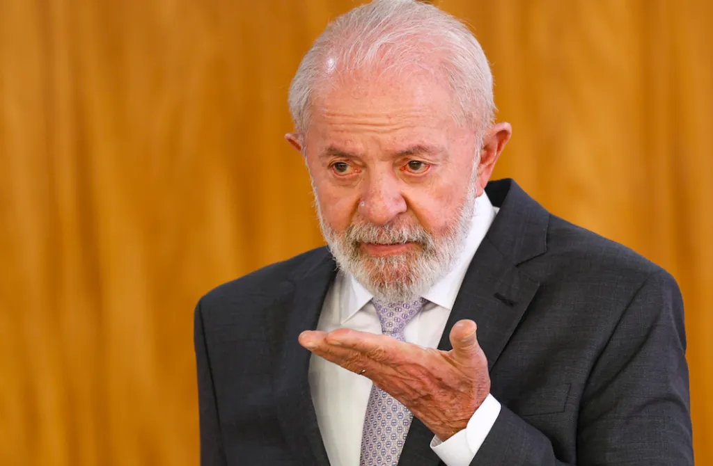 Popularidade de Lula despenca em outra pesquisa