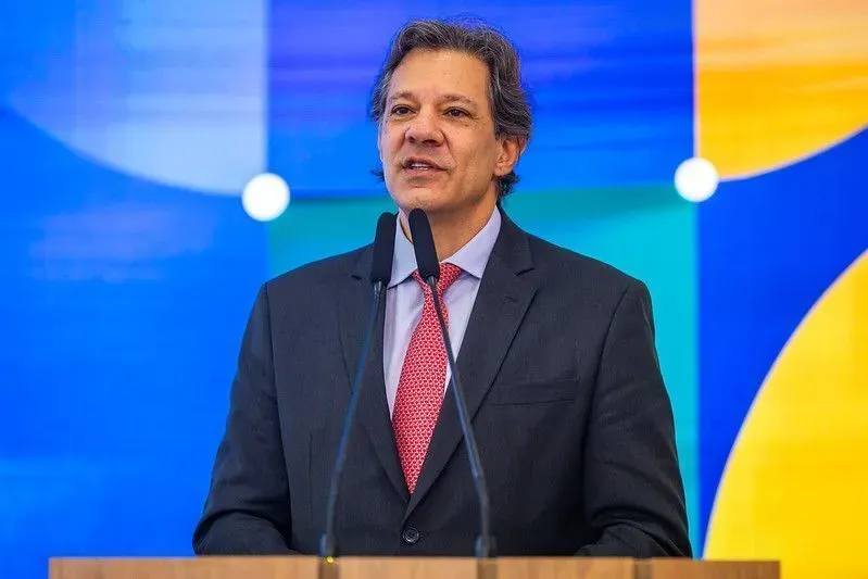 Trabalhadores terão 90 dias para migrar para e-consignado, diz Haddad