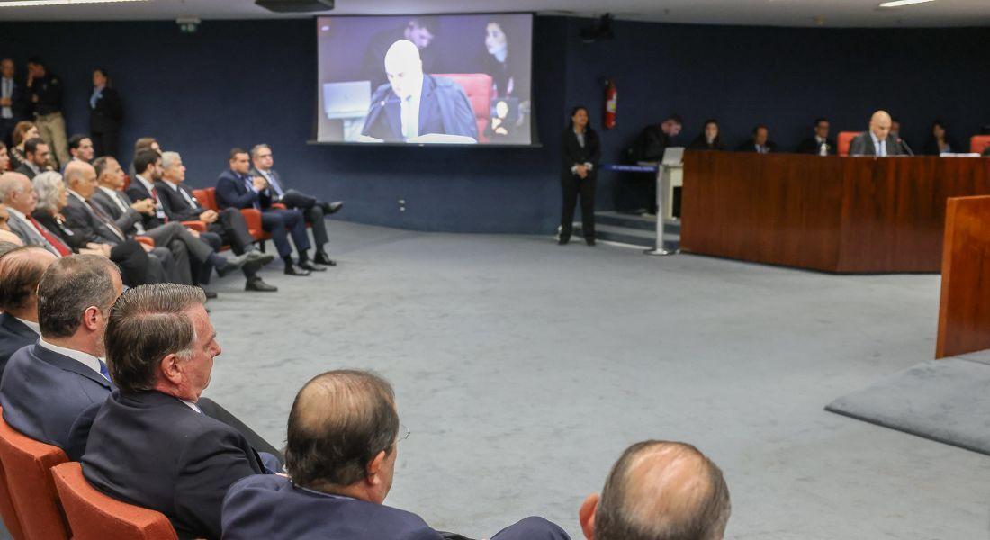Bolsonaro decide não comparecer ao julgamento da denúncia