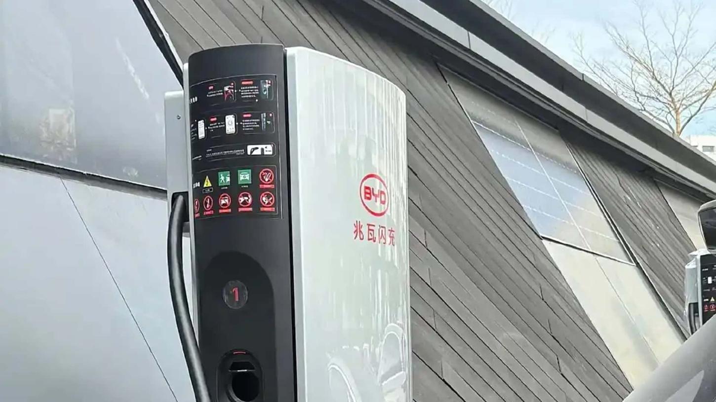 BYD: ações disparam após anúncio de tecnologia de recarga rápida