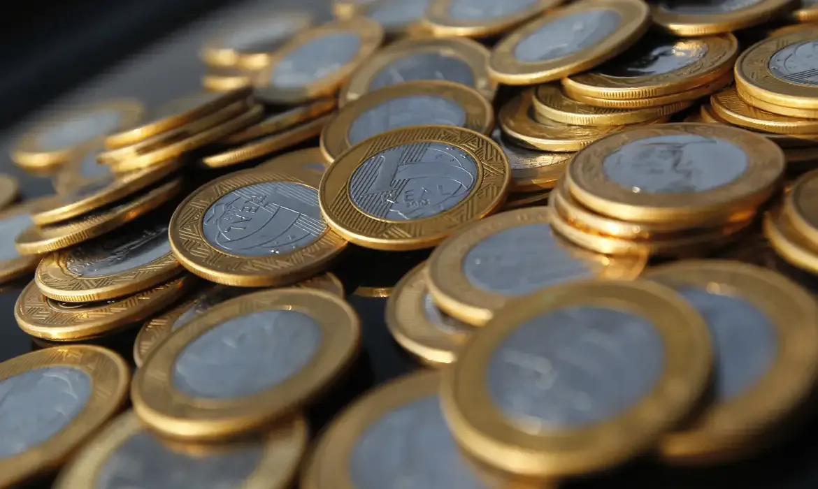 Google reexibe conversor de real para outras moedas após quatro meses