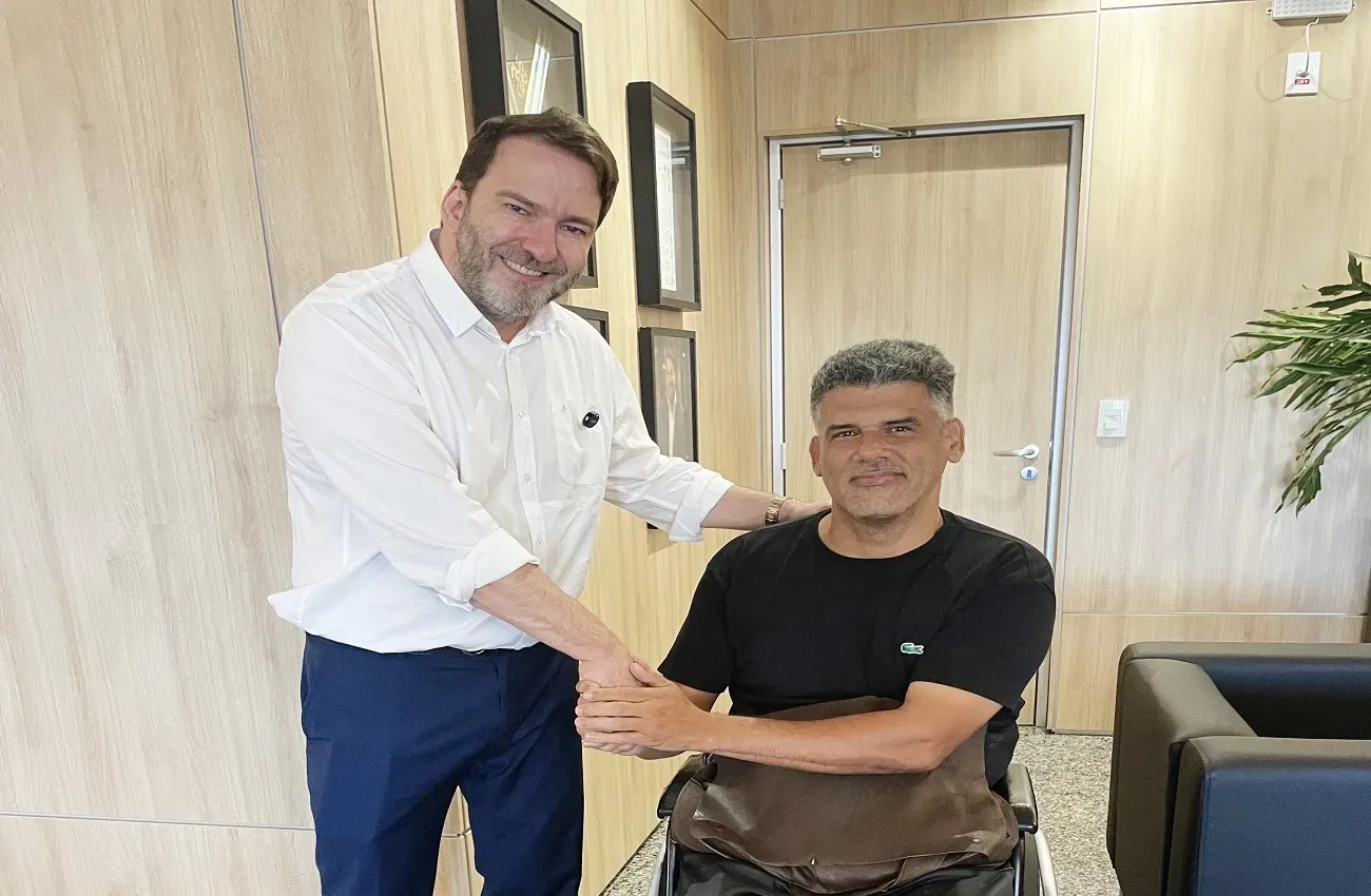 Alex Redano solicita instalação de quiosque para emissão de RG na Câmara Municipal de Ouro Preto do Oeste