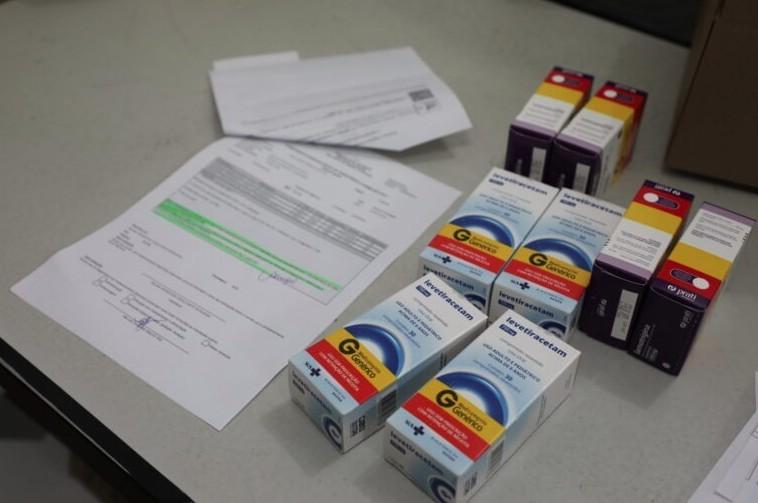 Deputado Alan Queiroz destina R$ 350 mil em medicamentos ao município de Vale do Anari