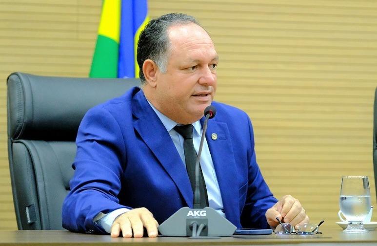 Deputado Pedro Fernandes solicita recuperação urgente da RO-010 entre Cacaulândia e Monte Negro