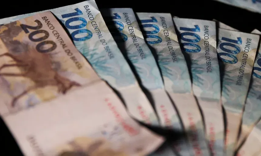 Dívida Pública Federal ultrapassa R$ 7,6 trilhões pela primeira vez, impulsionada por juros altos