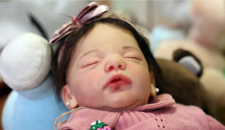 Mulher é demitida no Paraná por pedir licença para 