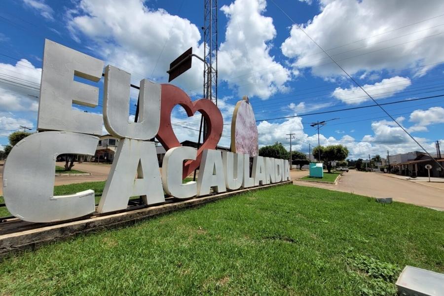 Prefeitura de Cacaulândia abre seleção com 86 vagas e salários de até R$ 3,7 mil