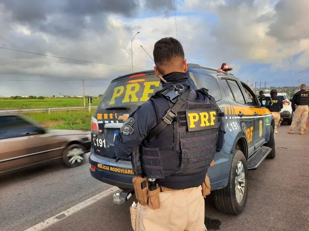 PRF prende seis motoristas por embriaguez ao volante