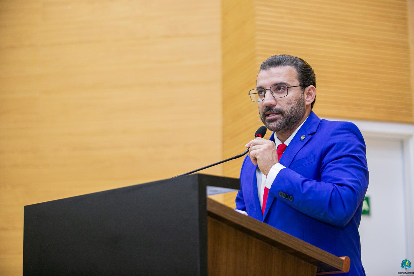 Ribeiro do Sinpol é o relator do projeto de valorização dos servidores da Emater