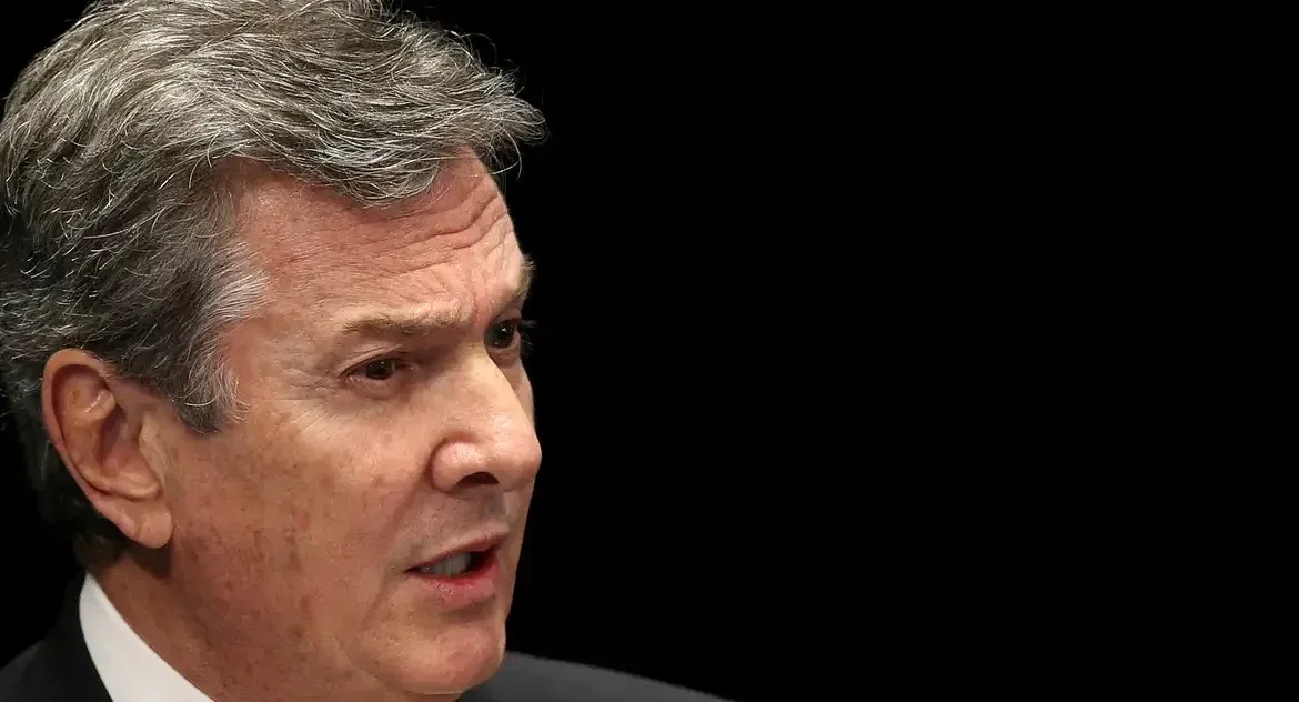 STF determina apreensão do passaporte e proíbe viagem de Fernando Collor durante cumprimento de pena