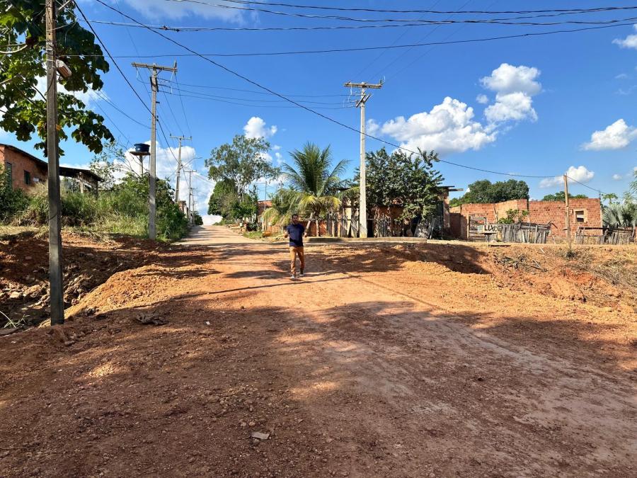 Antiga ponte de madeira é substituída por via com manilhamento após pedido do vereador Nilton Souza