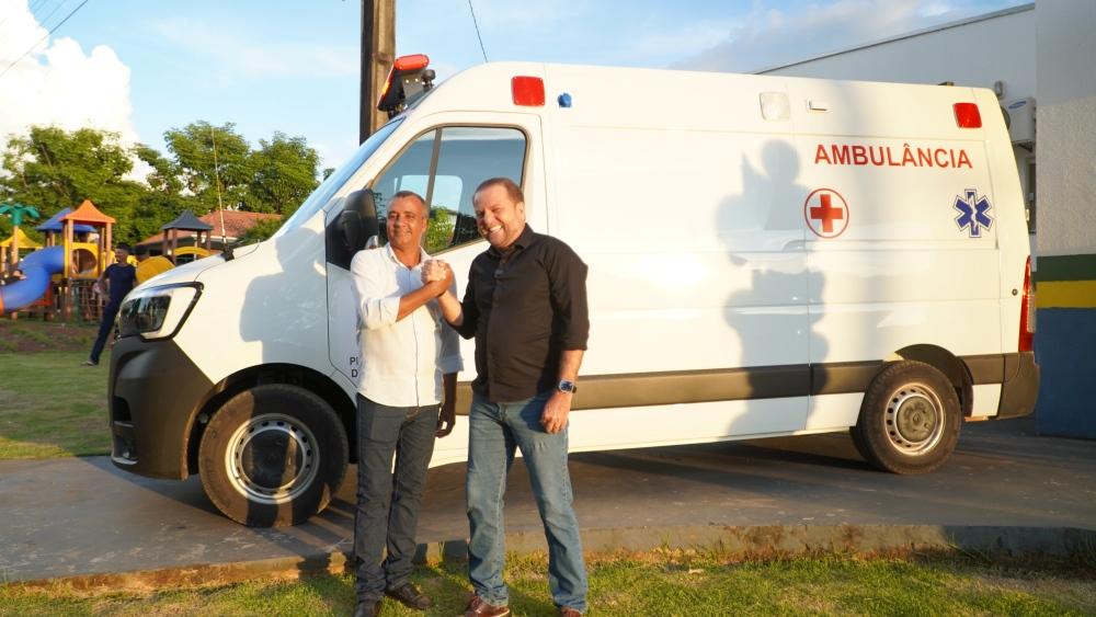 Cirone Deiró atende municípios com a aquisição de novos veículos por meio de emenda parlamentar