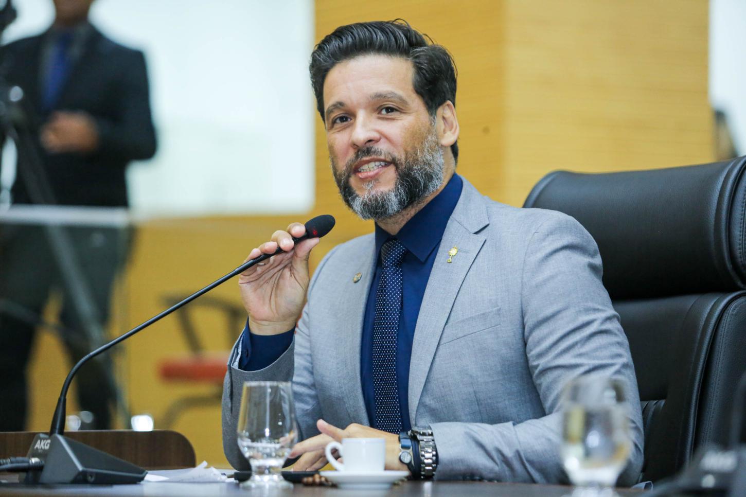 Deputado Delegado Camargo propõe criação do canal “Disque Autismo” em Rondônia