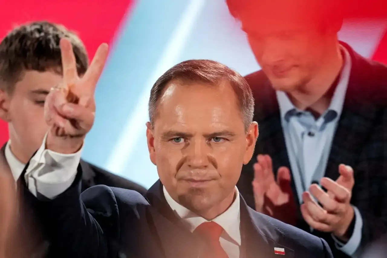 Karol Nawrocki é eleito presidente da Polônia em disputa acirrada