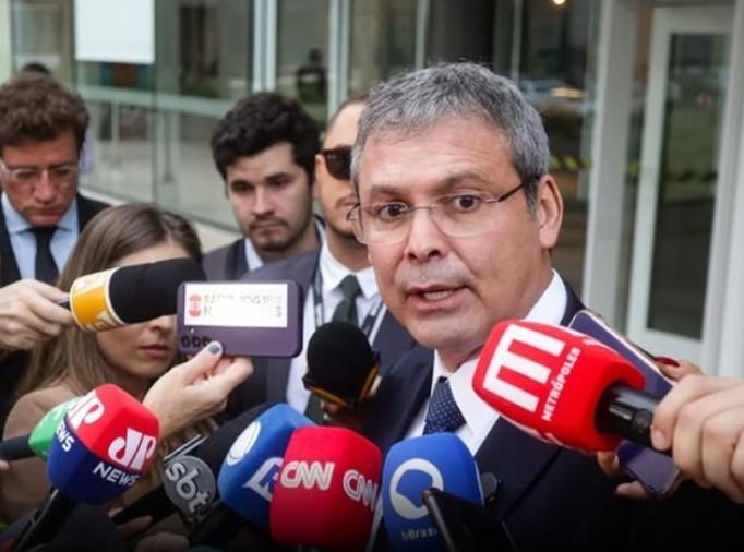 Líder do PT na Câmara rebate Centrão e defende revisão de benefícios tributários: “Erro conceitual”