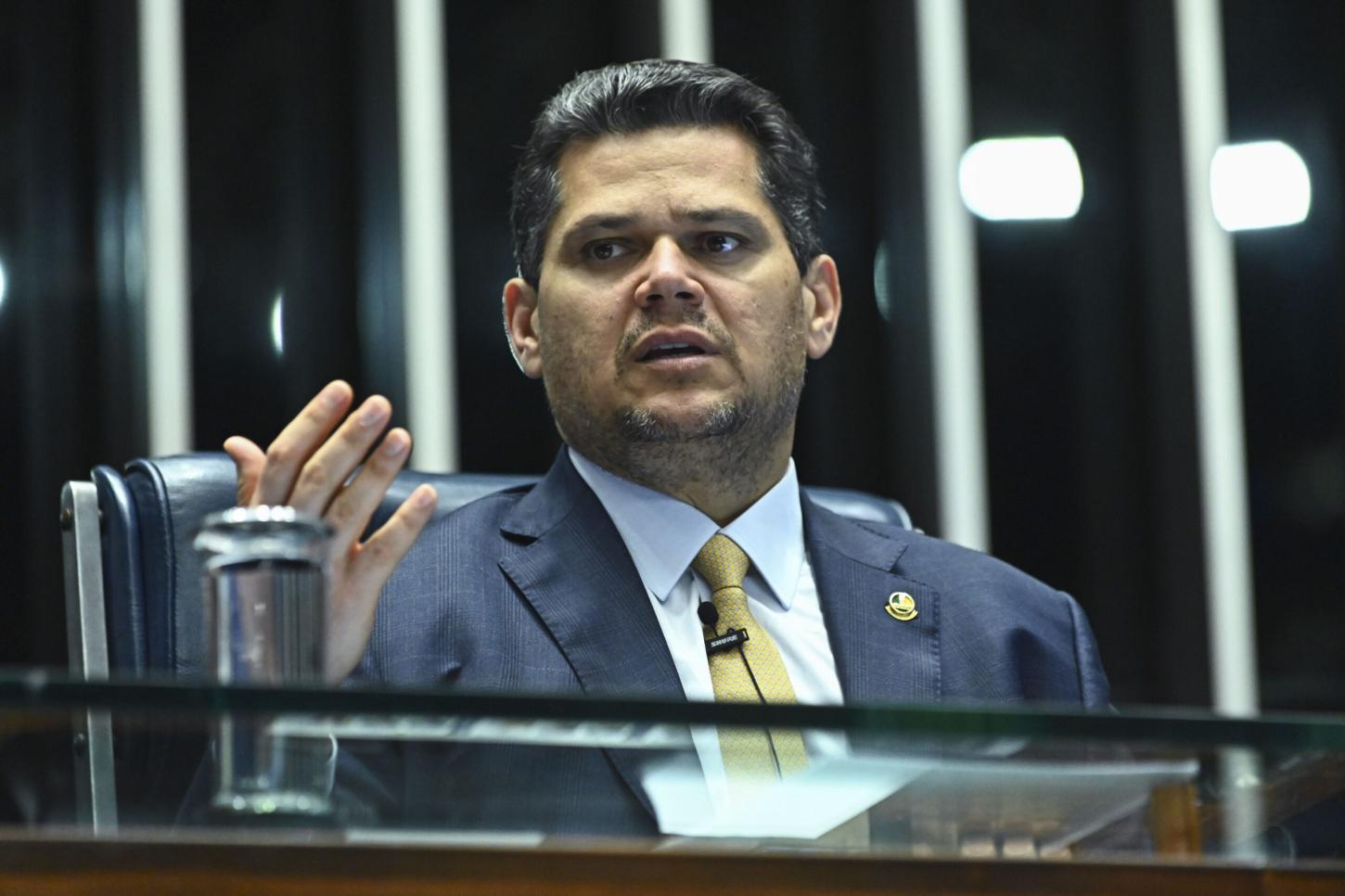 Lula aposta em Alcolumbre para salvar o pacote do IOF, mas Senado mostra resistência